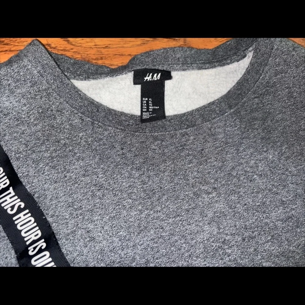 Men’s H&M This Hour Is Our Hour Grey Sweatshirt Size XL